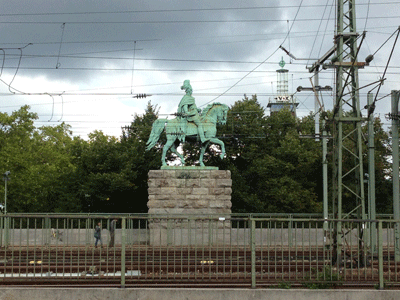 Statue Hohenzollerbruecke